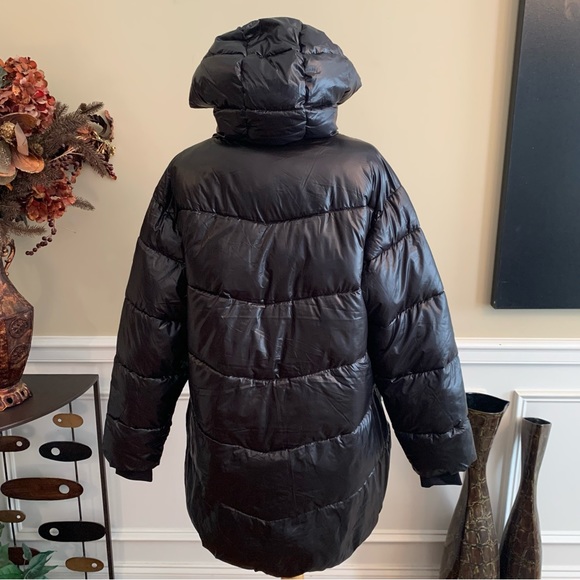 ⭐️SOLD⭐️Spyder Womens Super Puffer Hooded Jacket | Size L | BLACK  SPFFM085-001 - Picture 2 of 14